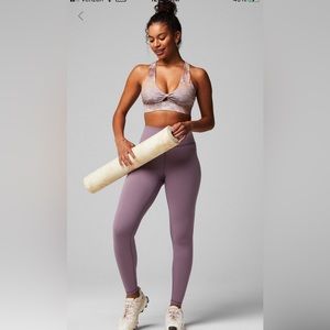 🔥NWT! Fabletics Oasis Twist Bra☀️